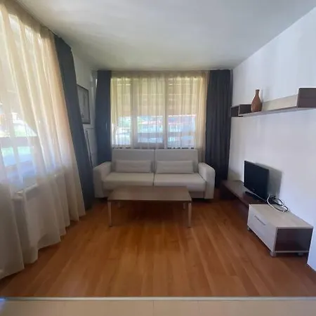 Lovely Private In Belelvedre *