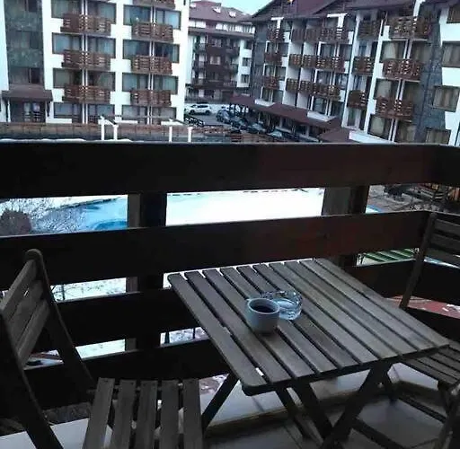 Lovely Private In Belelvedre Апартамент Банско